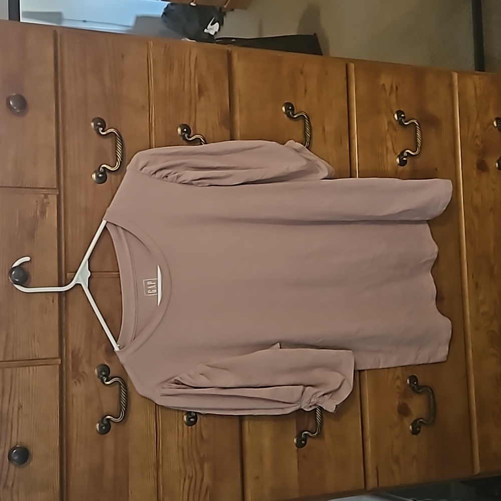 Gap pink top